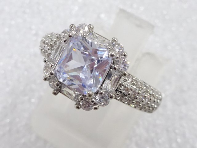 JAPANESE KIMONO / ANTIQUE CRYSTAL RING (SIZE 11)